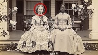 Download lagu This photo of two friends seemed innocent until historians noticed a dark secret mp3