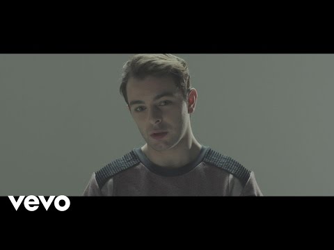 download lagu mp3 mp4 Lorenzo Fragola Gravity, download lagu Lorenzo Fragola Gravity gratis, unduh video klip Lorenzo Fragola Gravity