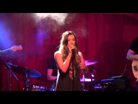 ESCKAZ in London: Molly Smitten-Downes - Strange Alien (live at Madame Jojo's)