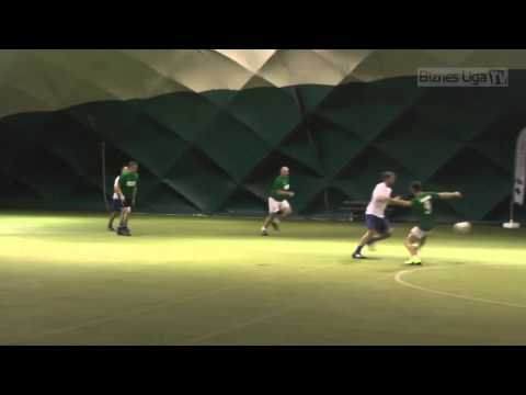 19.11.2014 III Biznes Liga B - Mota-Engil vs. Sterling Credit Managment