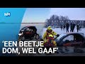 Mislukte stunt: man zakt met zijn auto door het ijs