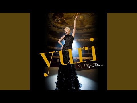 Qué alegre va María