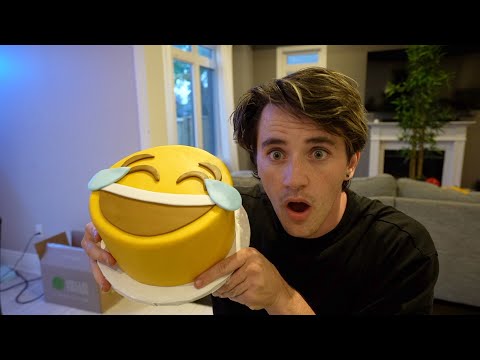 If you see this Laughing Cake, DO NOT EAT IT! Throw it away Fast! (Something bad will happen)