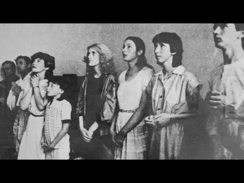 Medjugorje, old video of the 6 young visionaries during the apparition of December 31st, 1984