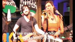 Lenka - Dangerous And Sweet, Live at Södra Bar, Stockholm 12(15)