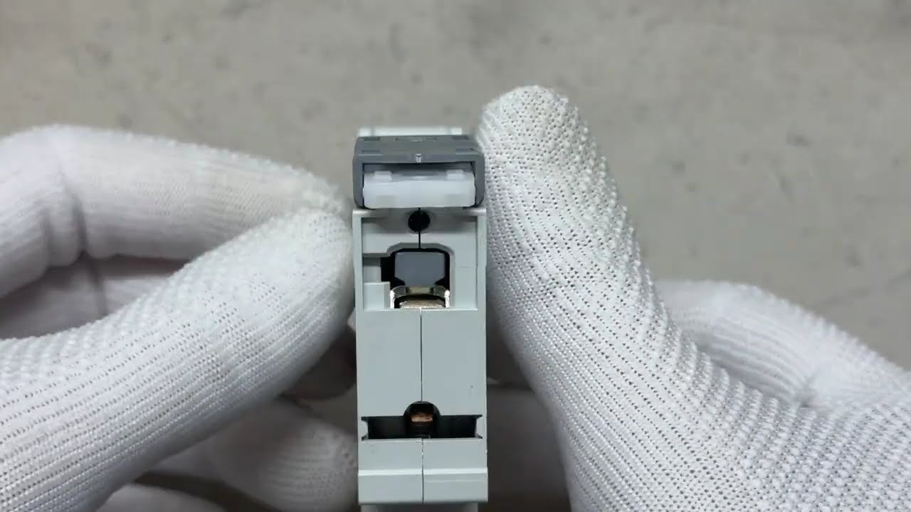 Автоматический выключатель Hager MCN163 С 1p 63А