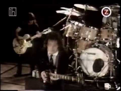 Beyonce ft. AC/DC - Ring The Alarm (Back to Black)