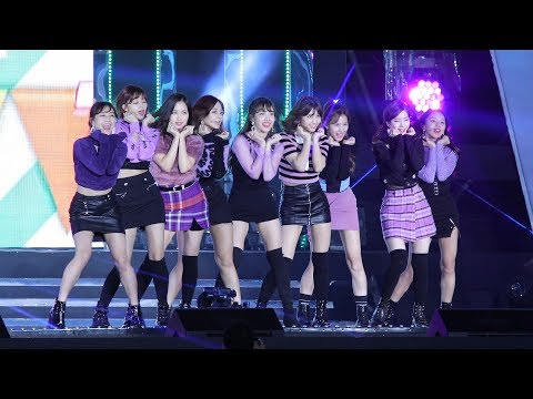 171101 TWICE (트와이스) 'CHEER UP' 4K 직캠 @하나된 열정 하나된 대한민국 4K Fancam by -wA-