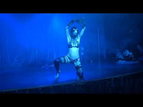 NATASHA RIOT as Kitana (Mortal Kombat) at METALESQUE FEST 2019
