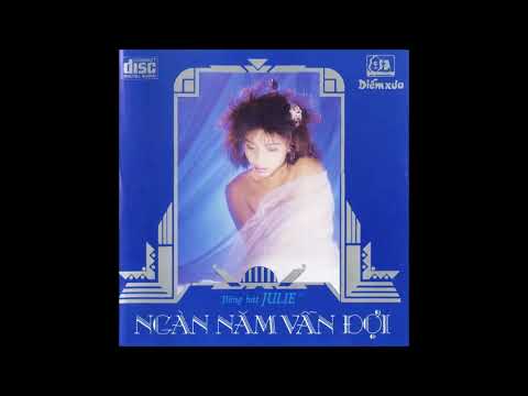 Thể hiện bởi Julie