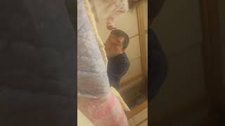 じぃー孫に刺される