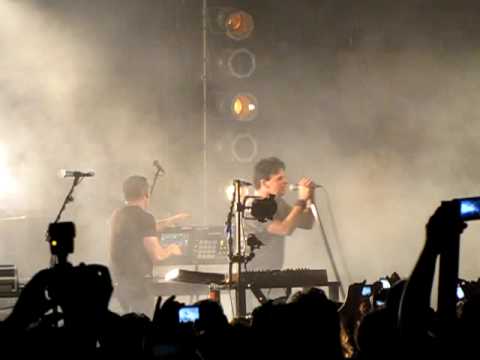 Trent Reznor introducing Gary Numan during Nine Inch Nails Live at Palladium