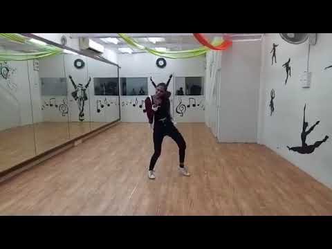 Karishma Bhansali dance