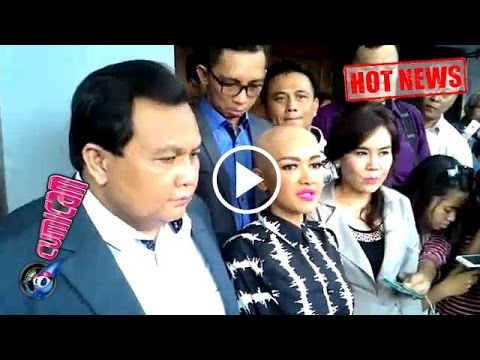 Dipanggil Sidang, Gaston Malah Liburan ke Luar Negeri - Cumicam 06 April 2016
