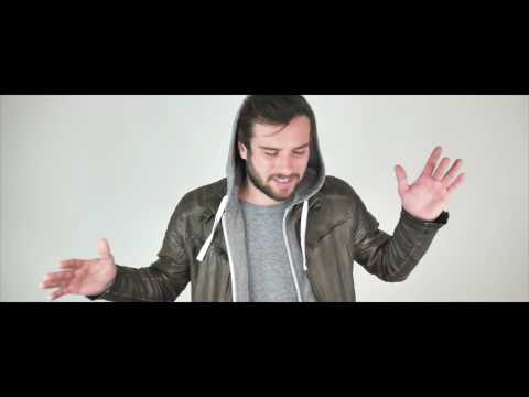 PATRICK PARADISE - HALB ACHT (Official Video)