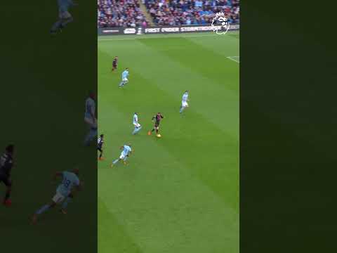 Clever turn to escape Kevin De Bruyne 