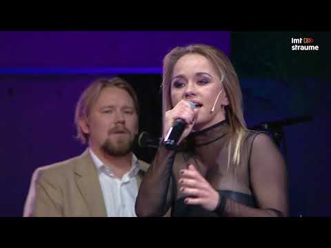 Pusnakts šovs | Aija Andrejeva "Bāc"