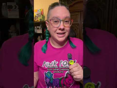 How and where to put vinegar in your laundry (as explained by an appliance use and care expert!)