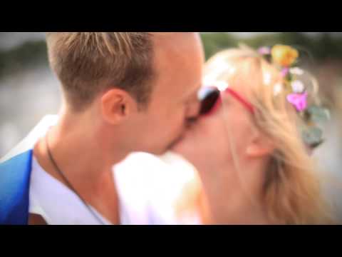 Tomorrowland 2014 | Kisses