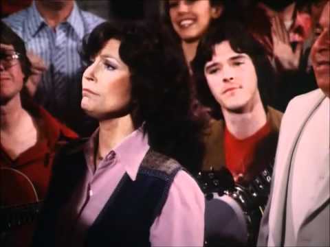 Loretta Lynn*  at   "Boar's Nest"