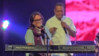 Download lagu VIKY SIANIPAR & EDO KONDOLOGIT - Poda / Aku Papua, live Aksi Nyata & Berdampak Utk Sumatra  mp3
