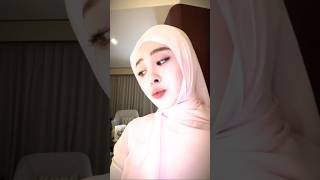Download lagu Ketika kamu seorang gadis muslim tapi ingin tampil trendy 😁 #hijab #travel mp3