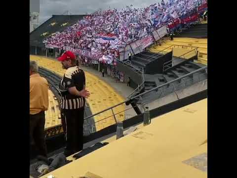 "Esta Hinchada Se Merece Ser Campeón | LBDP" Barra: La Banda del Parque &bull; Club: Nacional