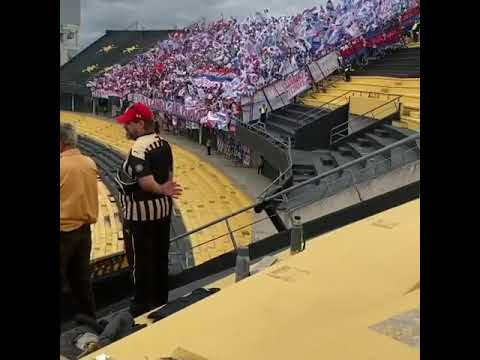 "Esta Hinchada Se Merece Ser Campeón | LBDP" Barra: La Banda del Parque • Club: Nacional