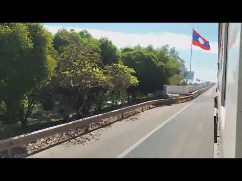 [Vista da janela] Laos para a Tailândia de trem internacional　Janela do trem internacional da Tailândia　Da estação Thanaleng à estação Nong Khai