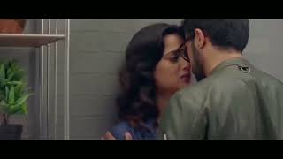 😻😻🔥🔥Sweta Tiwari Hot Lip Lock Scence�