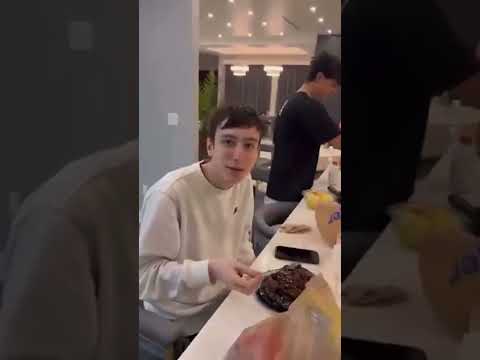 Fortnite Pro Player Peterbot has gone viral for a video resurfaced of him saying slurs