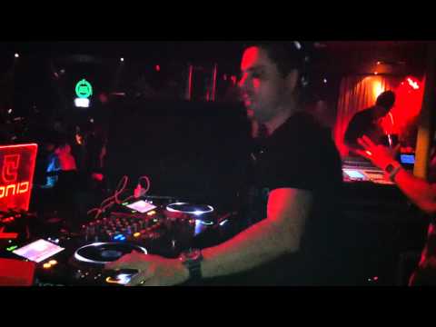 DJ Mauricio Maoli - B-day @Cinco