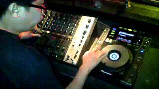 DJ Willy M3 - Get Away vs Kau.3GP