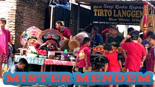 Download lagu Lagu Mister Mendem - Jaranan New Tirto Langgeng Budoyo live Banyuanyar Gurah Kediri mp3