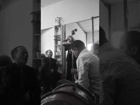 Ka chhungte lenna tih hla hmanga,Apu thlah nan a ka nau zai..Rochanhlui(Nubawihi)