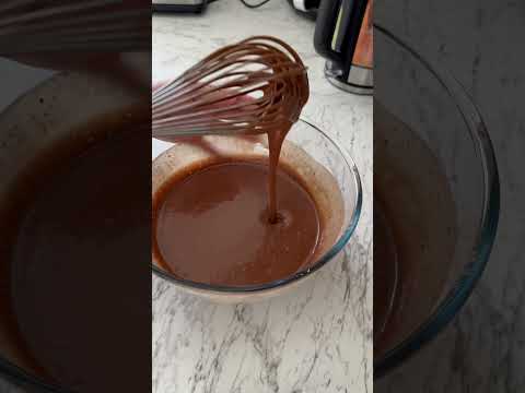 Choccy cake #dayinthelife #vlog #chocolate ate