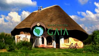 Recorriendo la Ecovilla Gaia