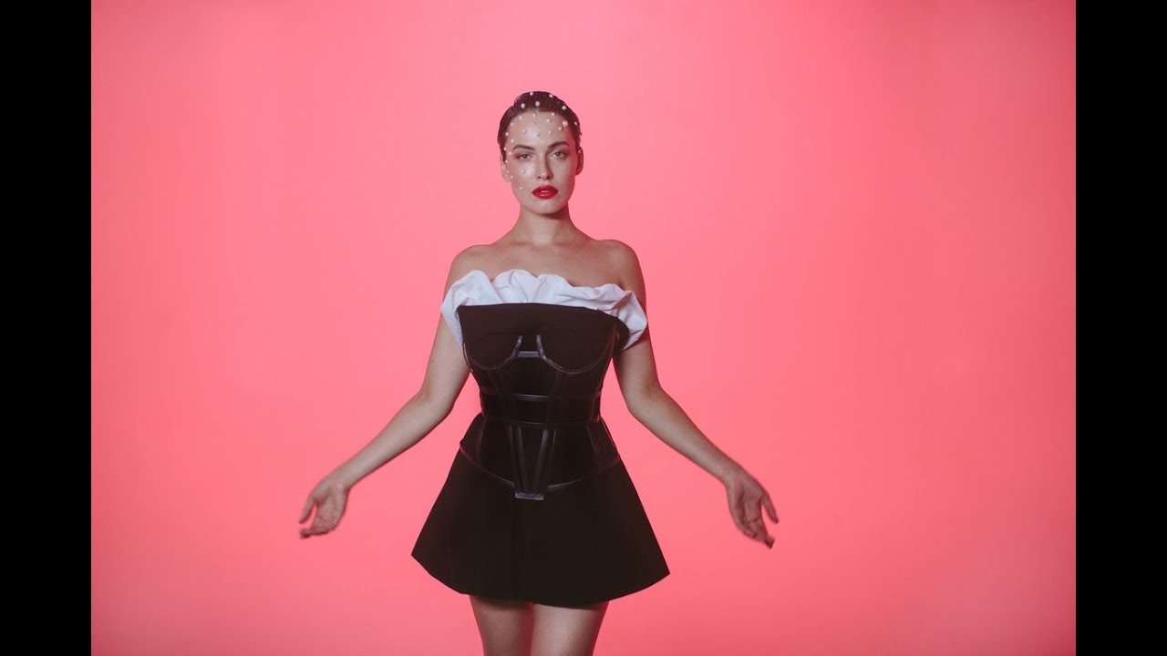 Даша Астафьева — Fetish