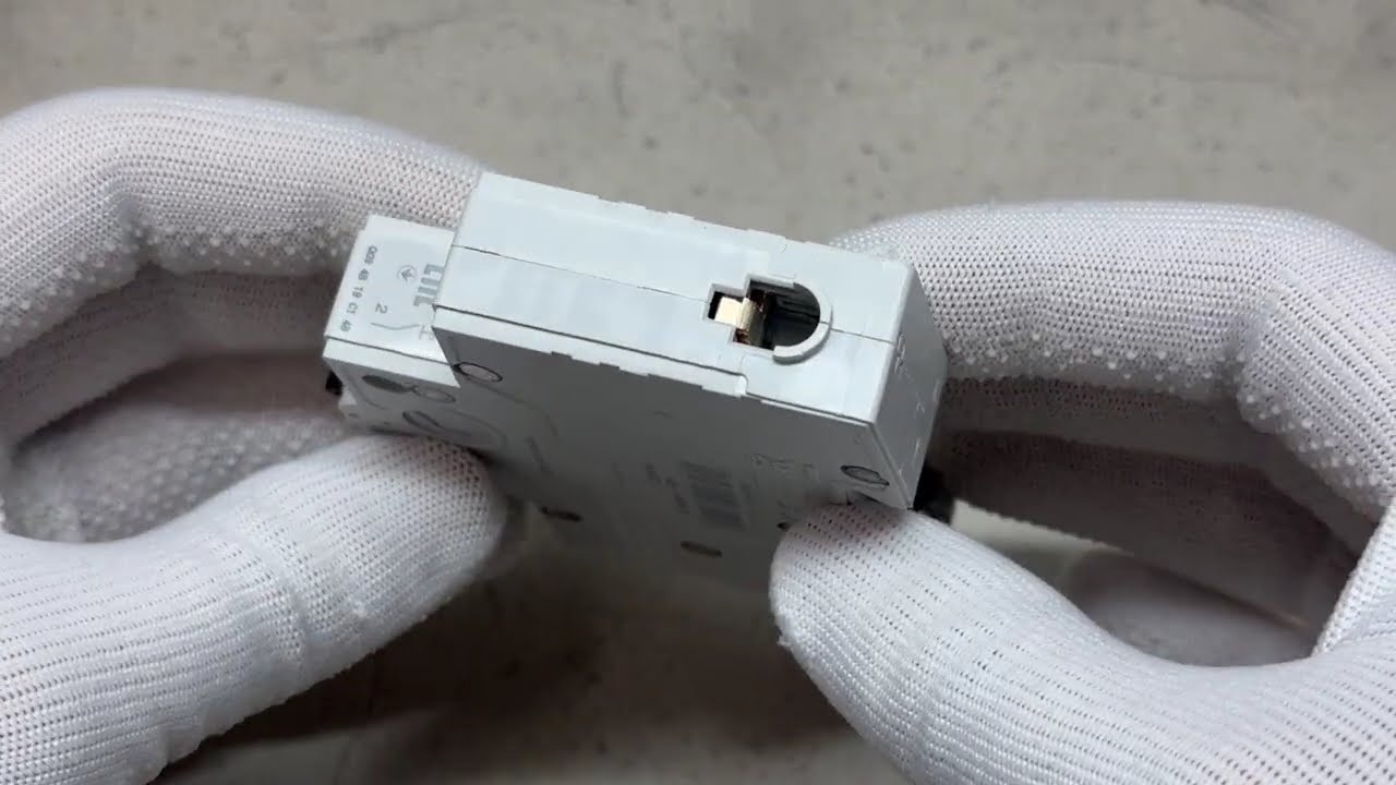 Автоматический выключатель ABB BMS411-C40 1p 40A тип C серия Basic 2CDS641041R0404