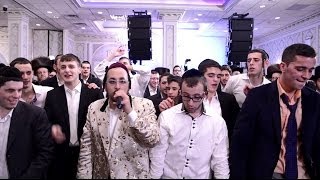 ליפא שמלצר רוקד עם הבויז - מזרח