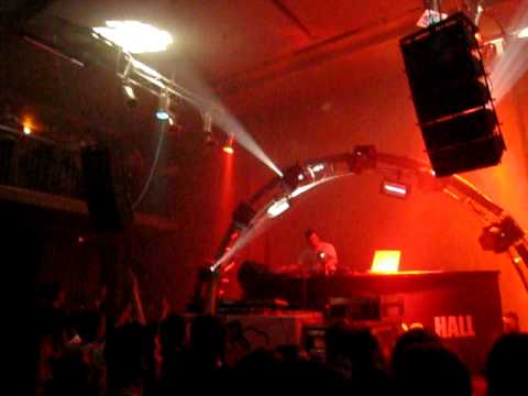 Solar Dance 3. Signalrunners  - These Shoulders. Andy Duguid - Live @ CICterna Hall. (28.03.09)