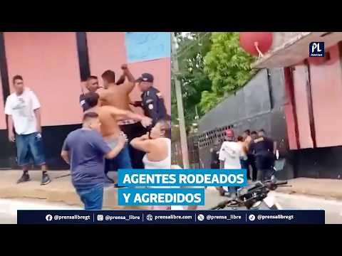 Video muestra agresión contra dos agentes de la PNC en Taxisco, Santa Rosa