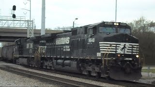 preview picture of video 'Norfolk Southern Coal Train Crosses Drawbridge Norfolk Virginia'