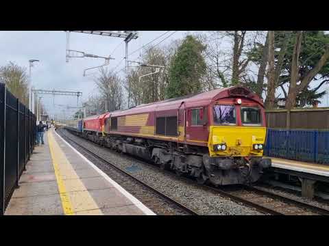 DB 66028 + 66185 Passing Through Reading West With Tone 1Z66