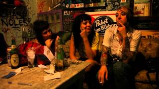 HAND ENT - The Coathangers - Live at The Earl