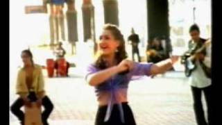 video karaoke niña pastori tu me camelas