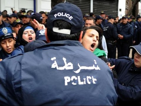 الجامعة الجزائرية : بلطجة ضد الأساتذة و قمع الطلبة