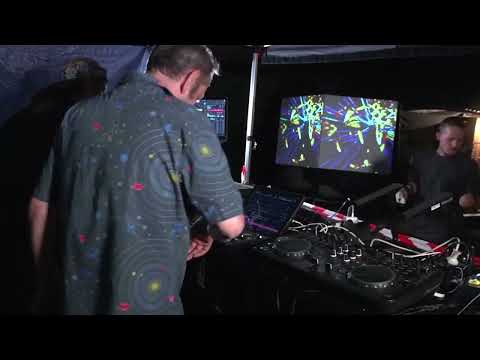 The Golden Radio Show : Crystal Distortion & Tibobo