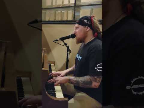 Landon McClellan - "All Of Me" Live From The Cardinal