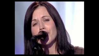 Dolores O&#39; Riordan &quot;Cranberries&quot; - Ordinary Day Live